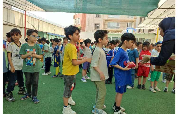 توزیع میانوعده هفته سوم پایگاه تابستانی 1