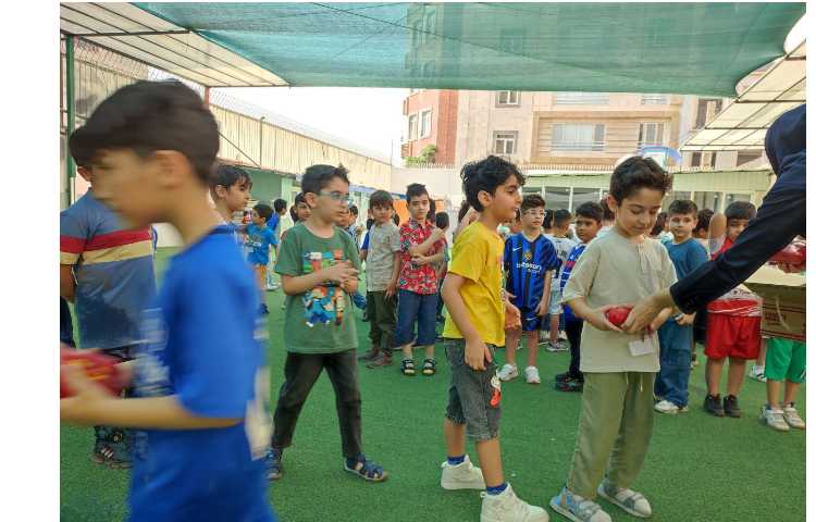 توزیع میانوعده هفته سوم پایگاه تابستانی 4