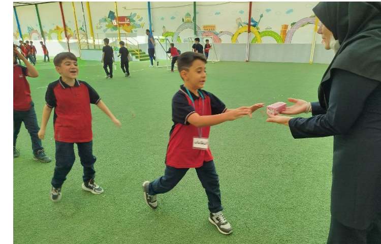 توزیع میانوعده کلیه پایه ها 11