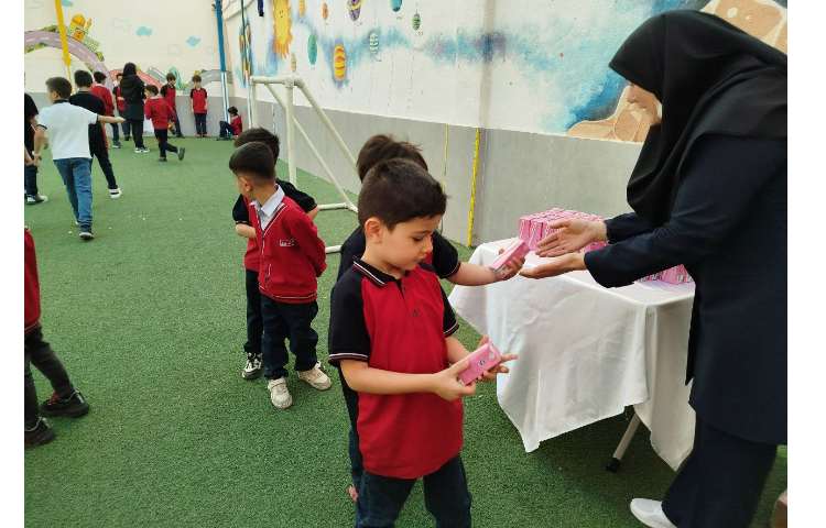 توزیع میانوعده کلیه پایه ها 16