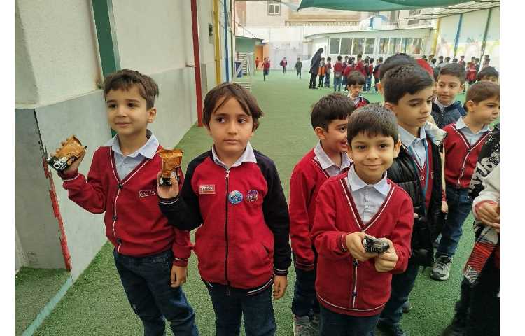 توزیع میانوعده 11