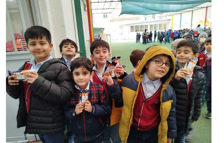 توزیع میانوعده 14