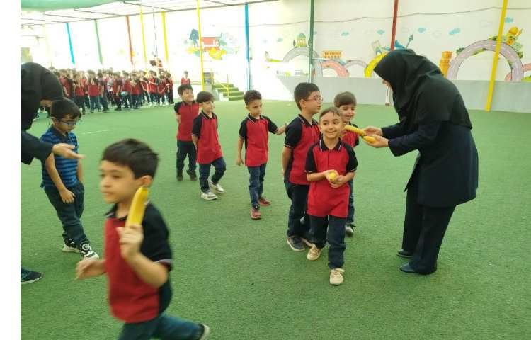 توزیع میانوعده 18