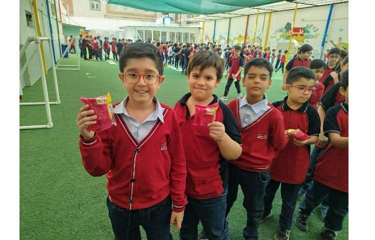 توزیع میانوعده 8