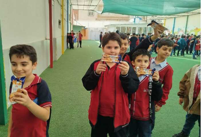 توزیع میانوعده 8