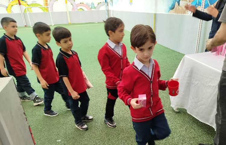 توزیع میانوعده 9