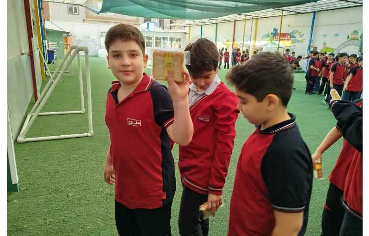 توزیع میانوعده 9