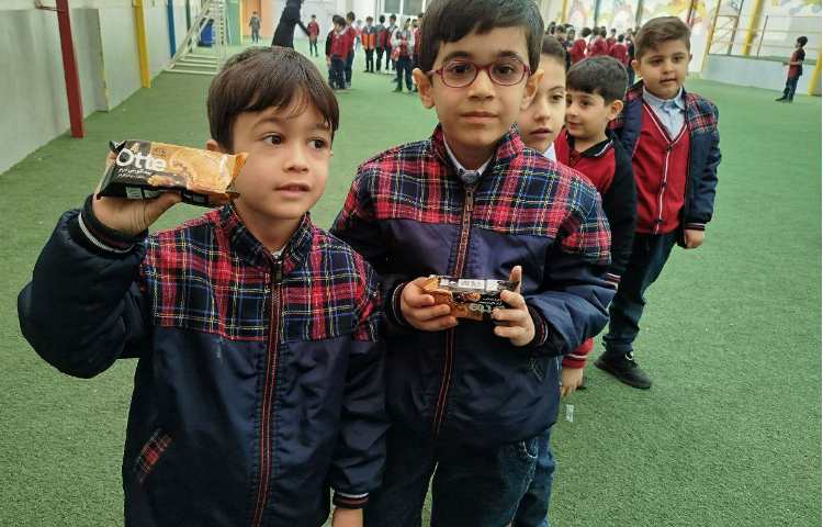 توزیع میانوعده 9