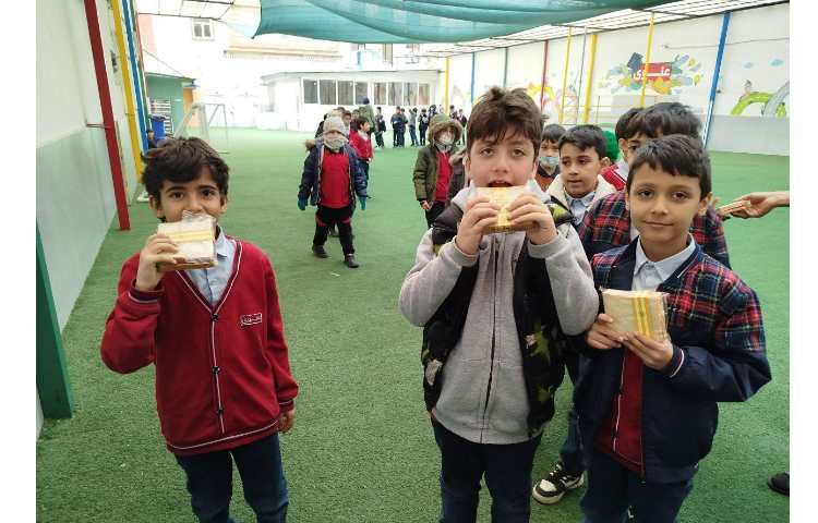 توزیع میانوعده 9