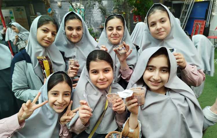 توزیع میان وعده بستنی 1