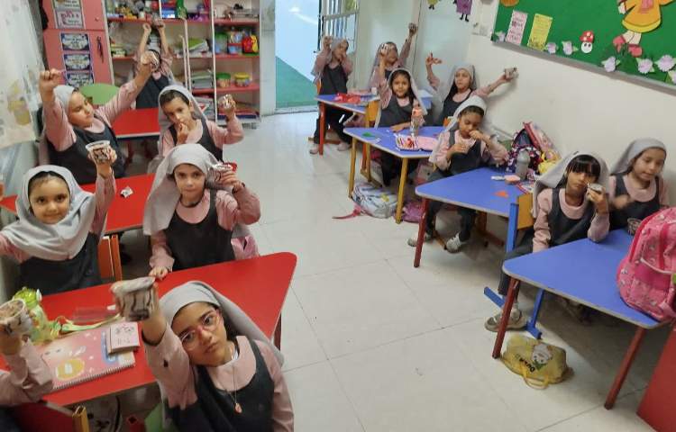 توزیع میان وعده بستنی 3