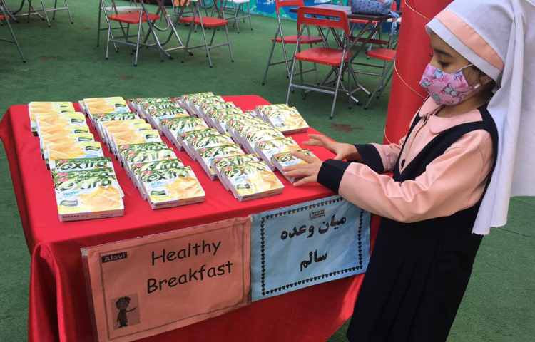 توزیع میان وعده سالم بین دانش اموزان 3