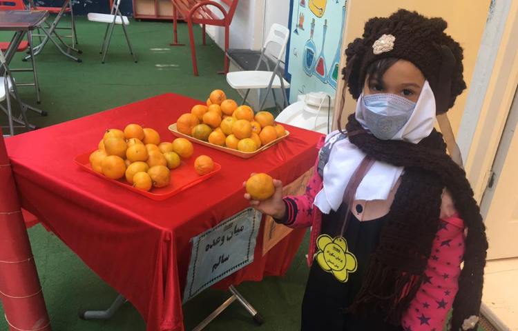 توزیع میان وعده سالم میان دانش آموزان 1