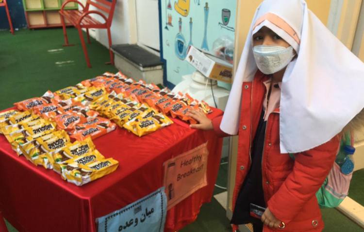 توزیع میان وعده سالم میان دانش آموزان