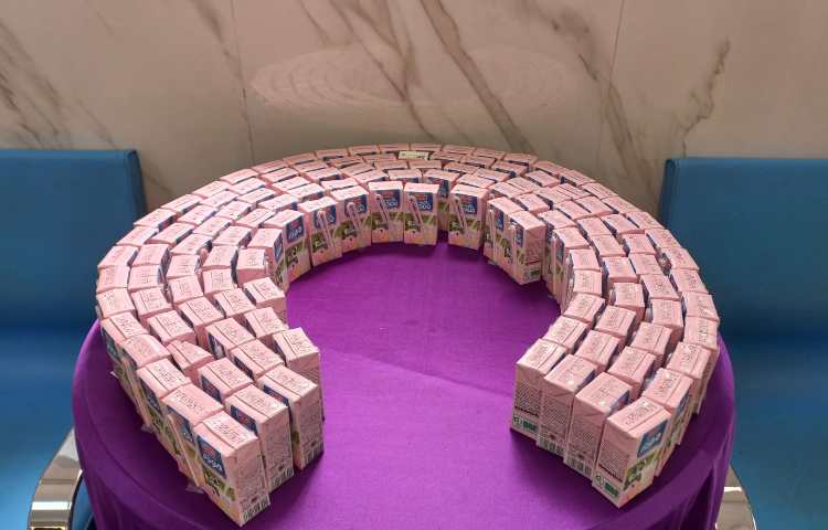 توزیع میان وعده 8