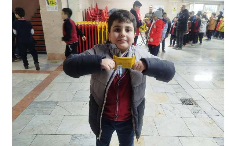 توزیع میان وعده 8