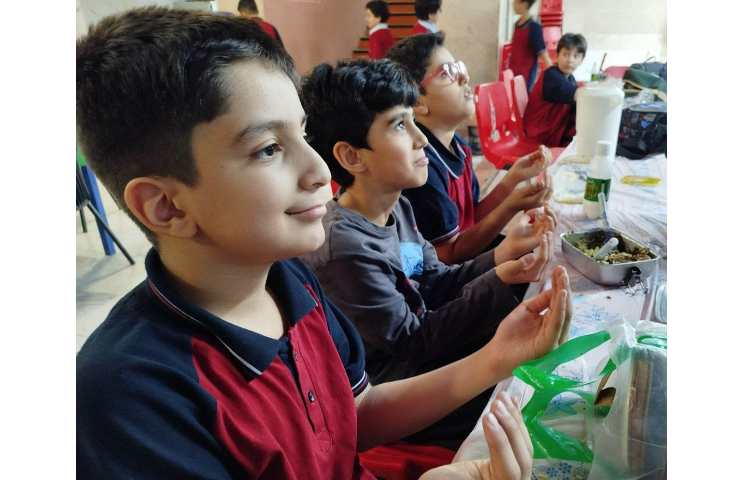 توزیع ناهار و شکر گزاری بعداز ناهار 10