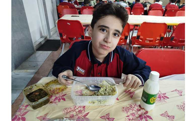 توزیع ناهار و شکر گزاری بعداز ناهار 3