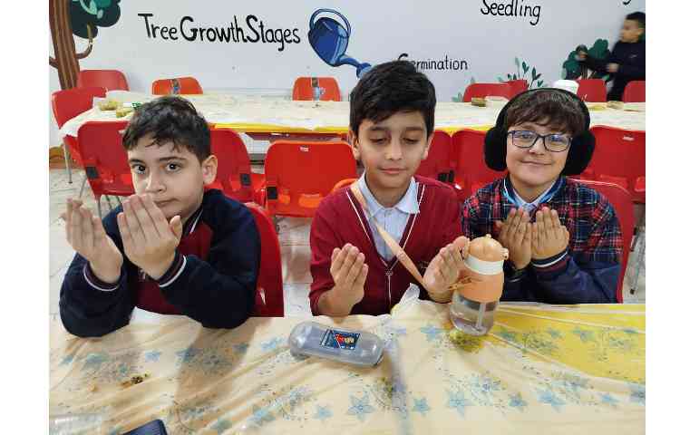 توزیع ناهار و شکر گزاری بعداز ناهار 8