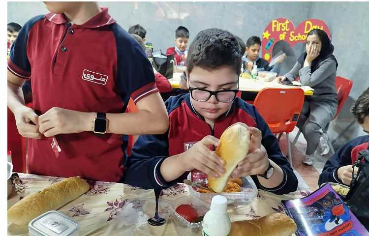 توزیع ناهار کلیه پایه ها 10