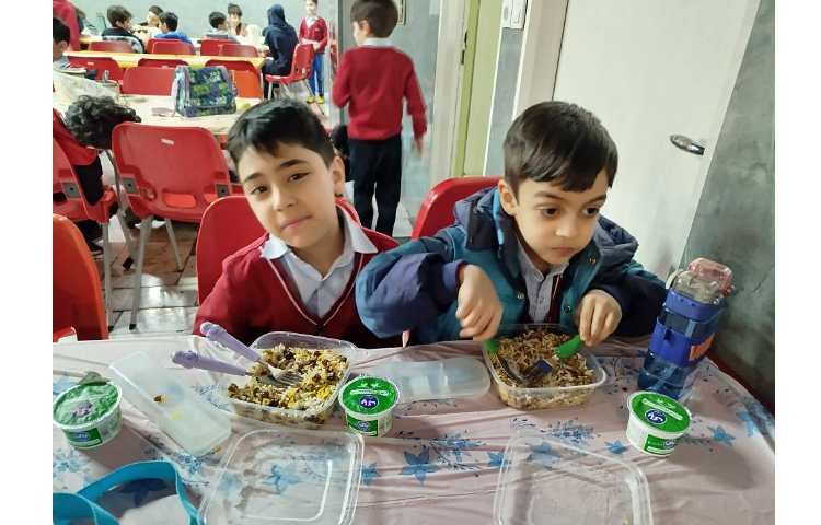 توزیع ناهار 0