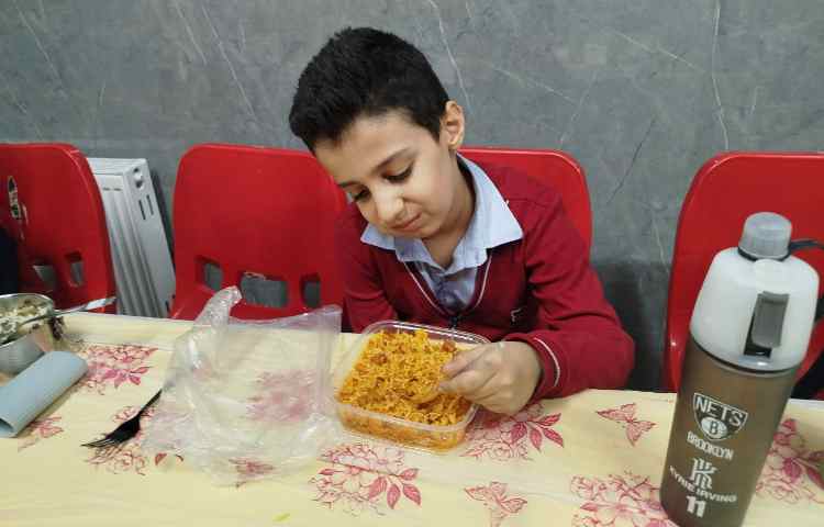 توزیع ناهار 1