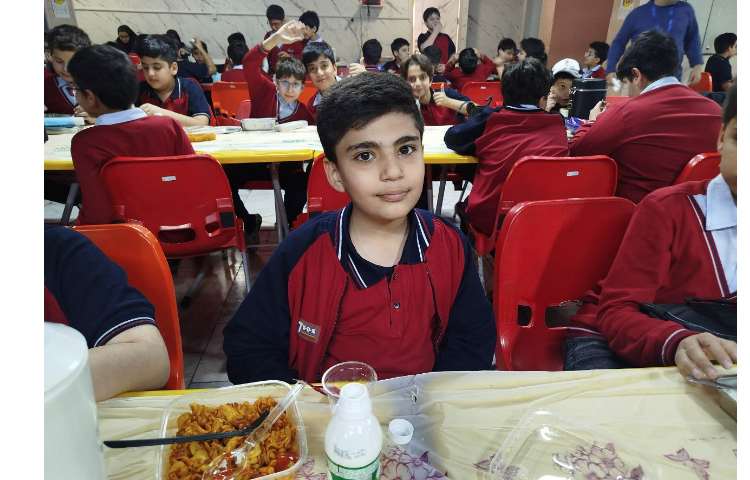 توزیع ناهار 1