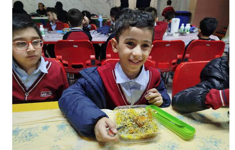 توزیع ناهار 1