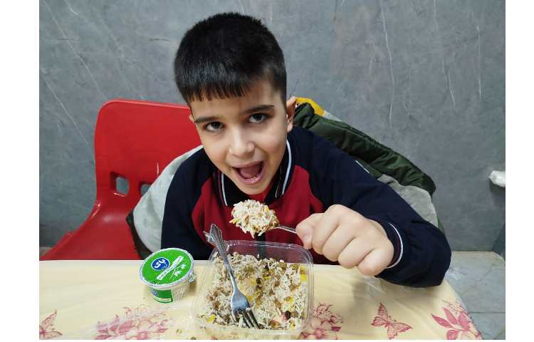 توزیع ناهار 1