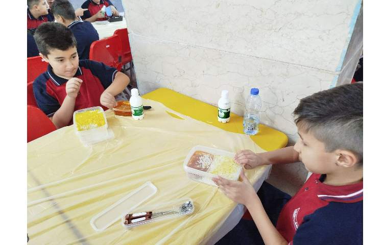 توزیع ناهار 10