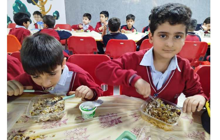 توزیع ناهار 10