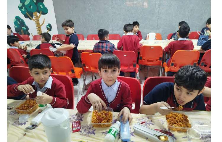 توزیع ناهار 10