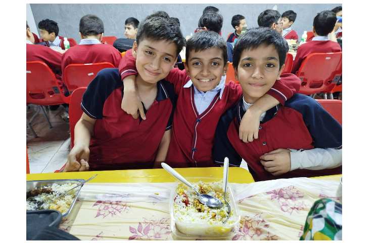 توزیع ناهار 11