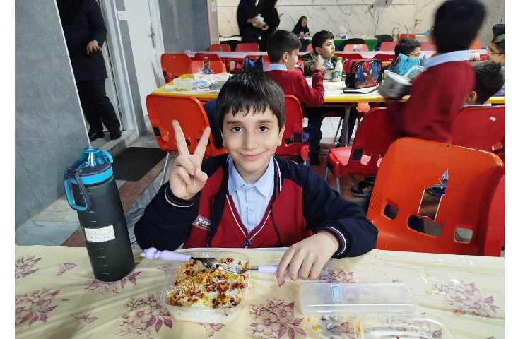 توزیع ناهار 11