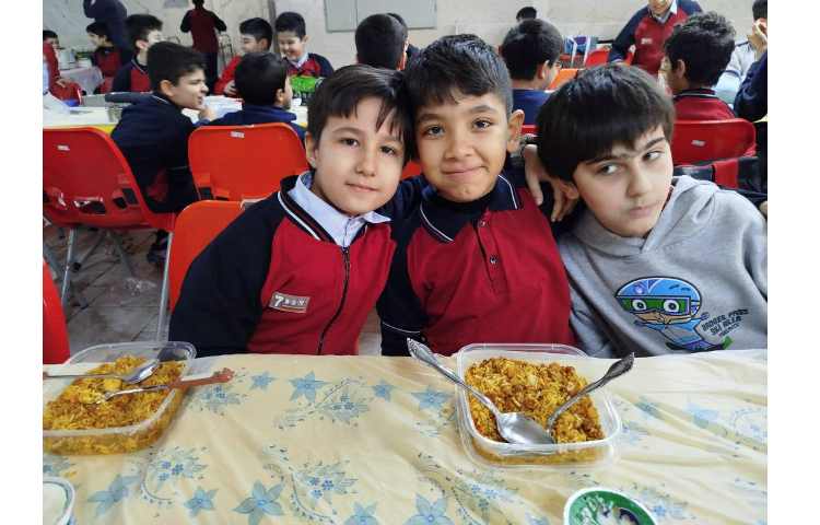 توزیع ناهار 11