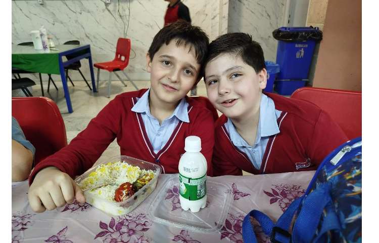 توزیع ناهار 12