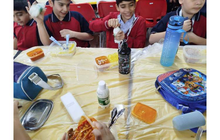 توزیع ناهار 13