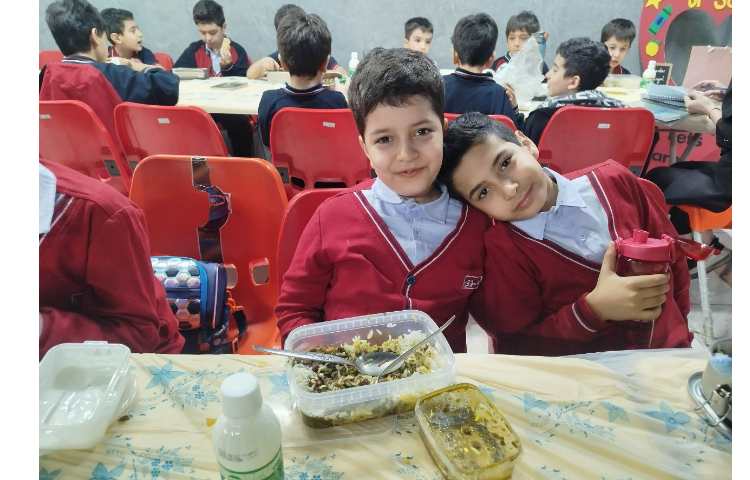 توزیع ناهار 13