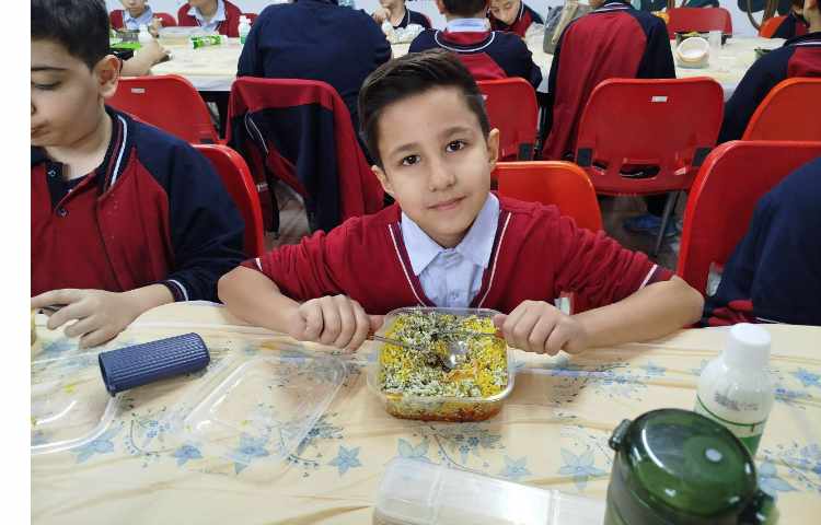 توزیع ناهار 13