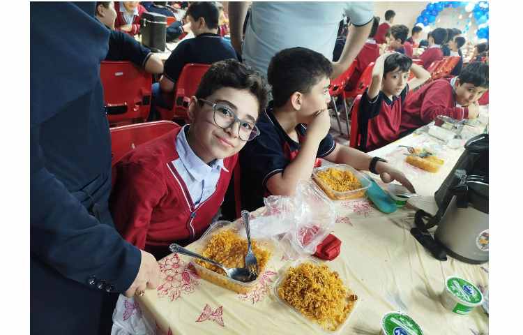 توزیع ناهار 16