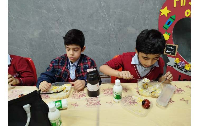 توزیع ناهار 16