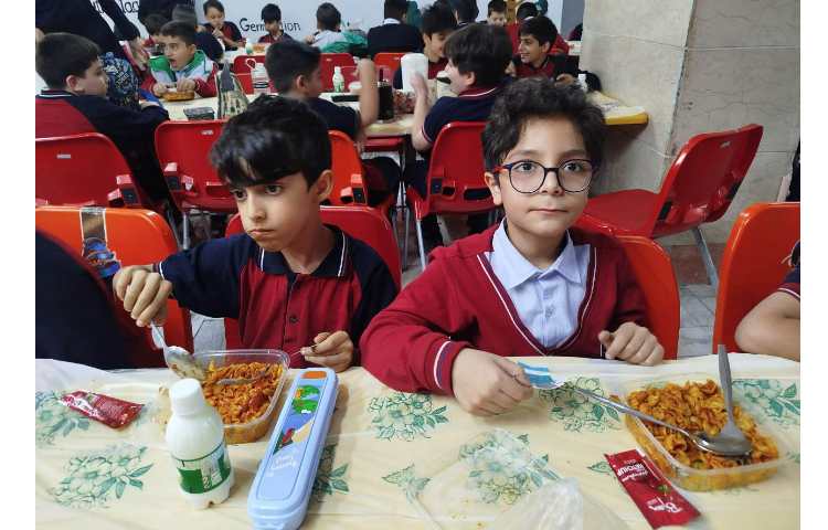 توزیع ناهار 16