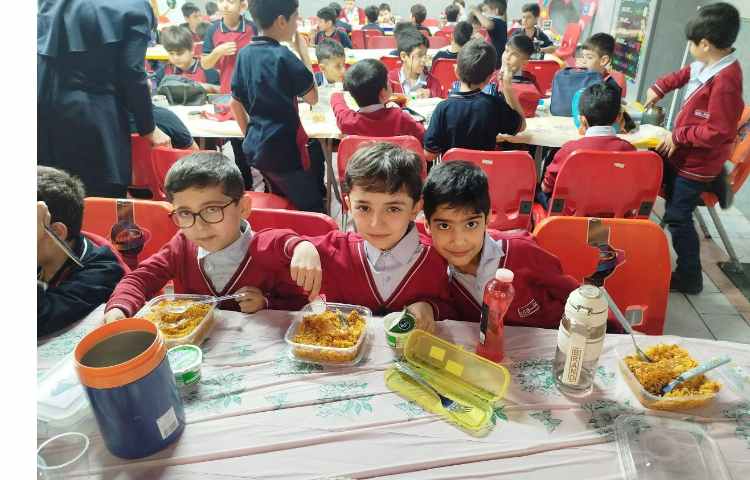 توزیع ناهار 18