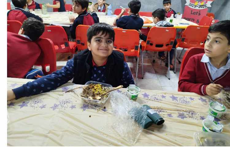 توزیع ناهار 19