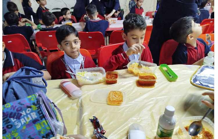 توزیع ناهار 22