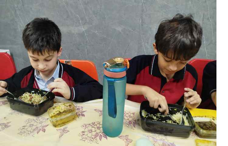 توزیع ناهار 3