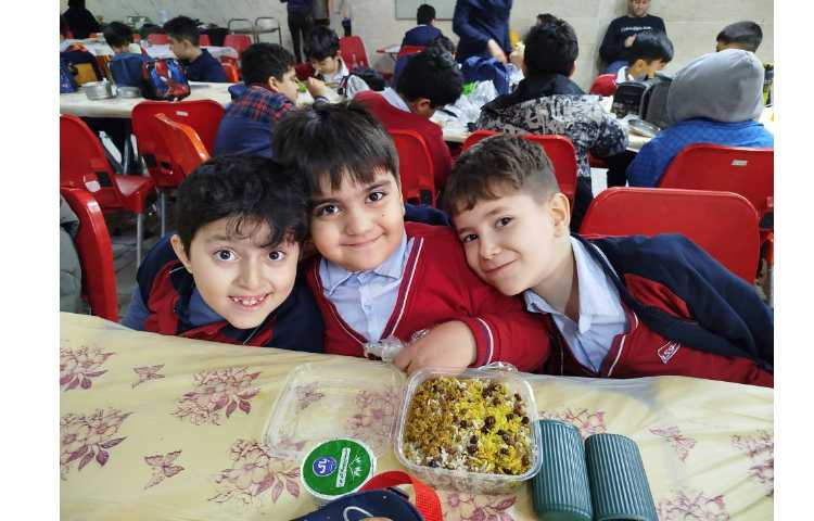 توزیع ناهار 3