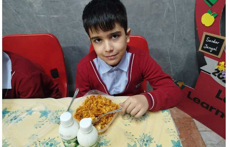 توزیع ناهار 4