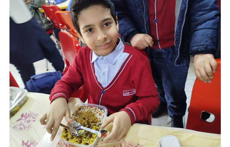 توزیع ناهار 4