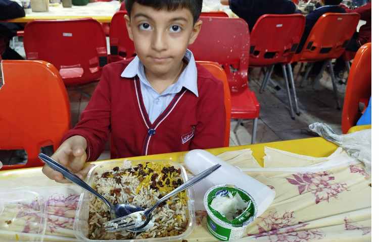 توزیع ناهار 5